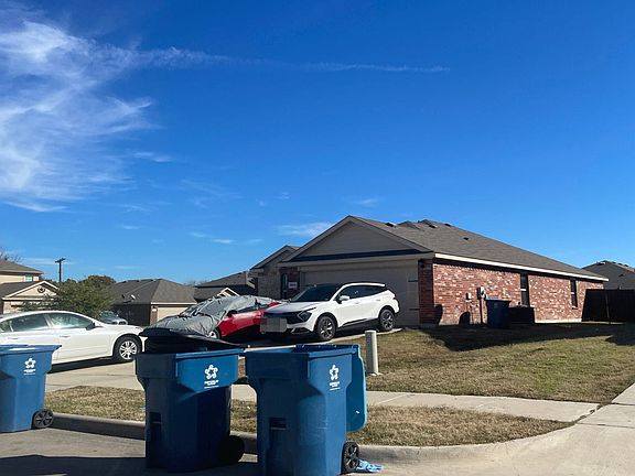 2nd image of 2918 Englenook Dr