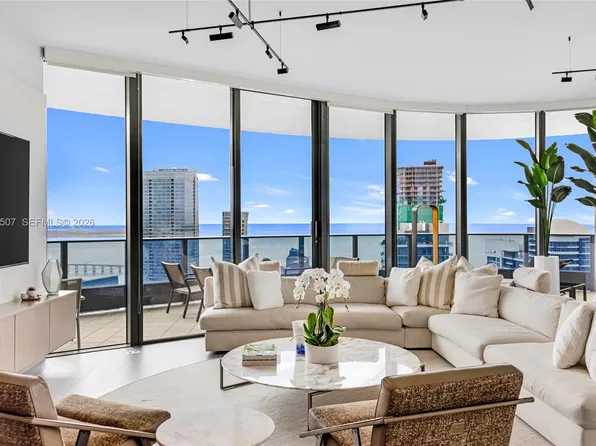 1000 Brickell Plz #Penthouse 6002, Miami, FL 33131