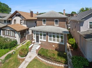 732 S Humphrey Ave, Oak Park, IL 60304