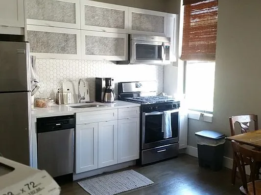 Rented by Evergreen Apartments BK | media 18