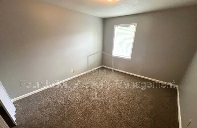1317 Royal Oaks Cv — Photo 11