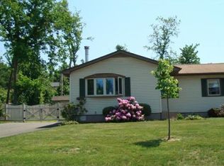 119 Garnet St, Springfield, MA 01129