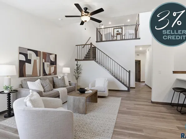 5704 E Marley Pl, Sioux Falls, SD 57108