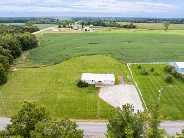 21630 Campbell Rd, Spencerville, IN 46788