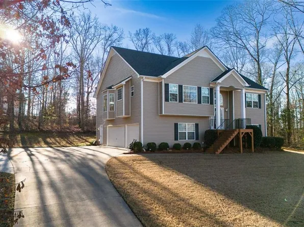 8885 Camp Tree Ct, Winston, GA 30187