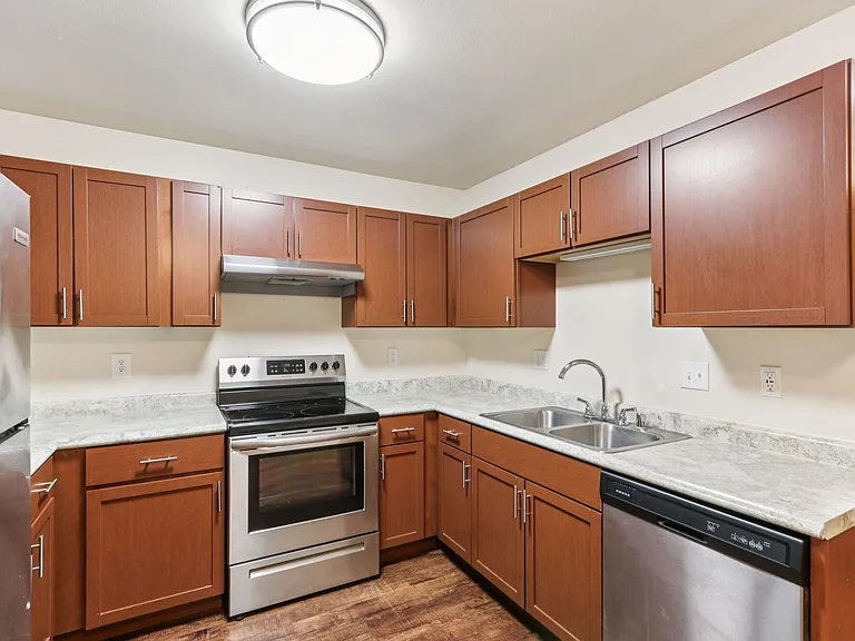 Woodfield Heights Apartments — Photo 81