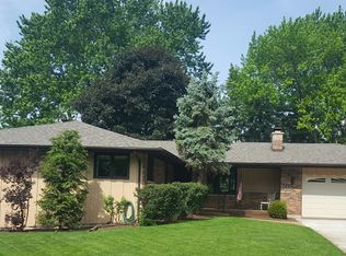 1515 Mayflower Dr, Dekalb, IL 60115