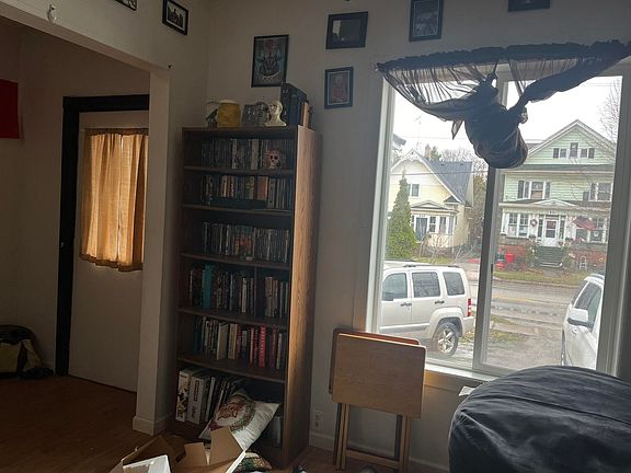 2nd image of 650 Bingham Ave