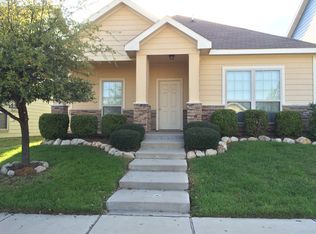 11005 Colonial Heights Ln, Fort Worth, TX 76179