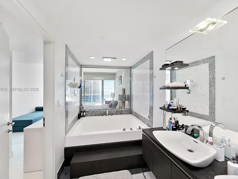 200 Biscayne Boulevard Way #4006 — Photo 17