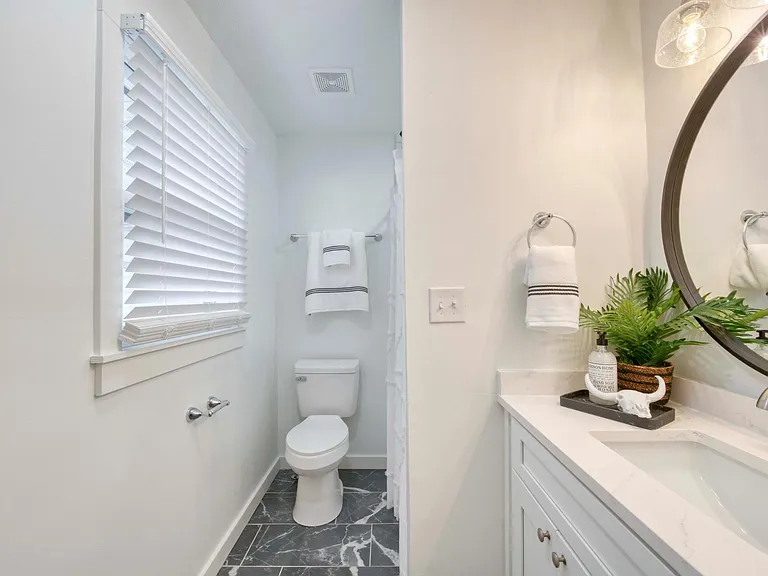 1356 E Rosebrier St — Photo 3