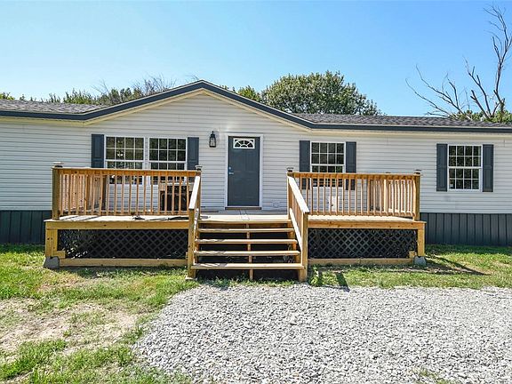 3rd image of 58065 Cedar Creek Ln