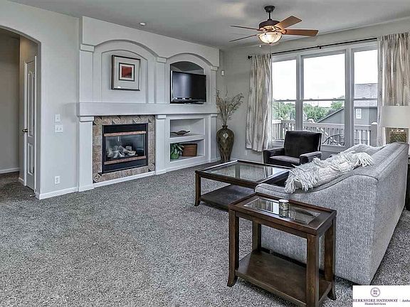 3rd image of 18816 Jones St