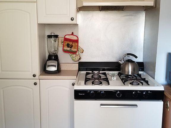 3rd image of 727 Nepperhan Ave