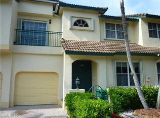 735 NE 195th St, Miami, FL 33179