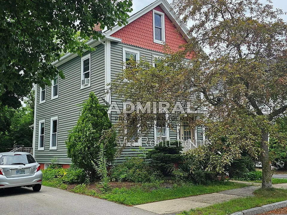 8 Maple St