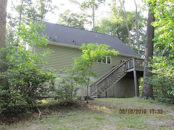 4th image of 181 Grove Dr