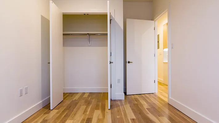 Rented by Nooklyn NYC LLC | media 13