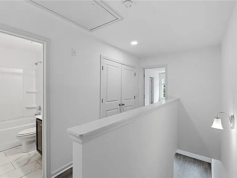 7134 Gladstone Cir — Photo 11
