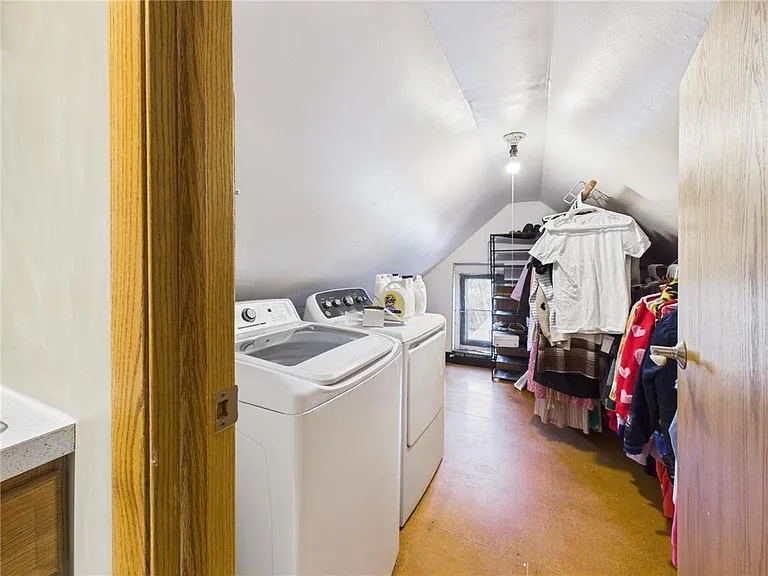 750 Robert St S #2 — Photo 3