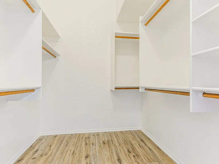 4262 E Alder Ave — Photo 11