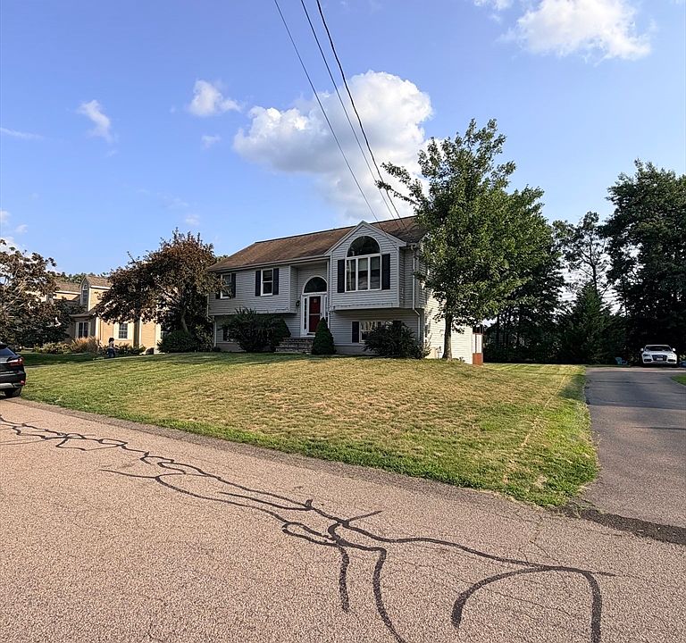 1st image of 11 Thyme Ln