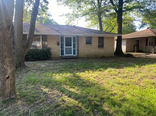 2 Meadowbrook Dr, Little Rock, AR 72205