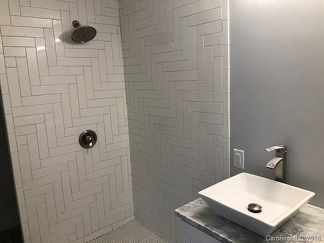 2nd image of 3909 Foxford Pl