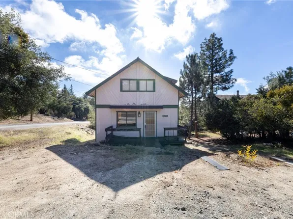 26785 Hopkins Dr, Idyllwild, CA 92549