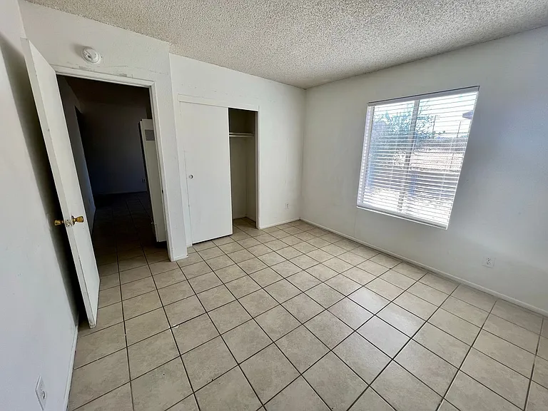 73433 Sun Valley Dr — Photo 12