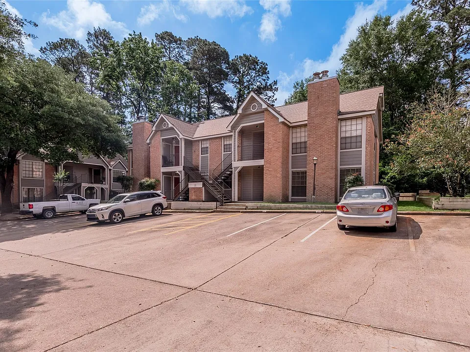 2401 Sycamore Ave #C2