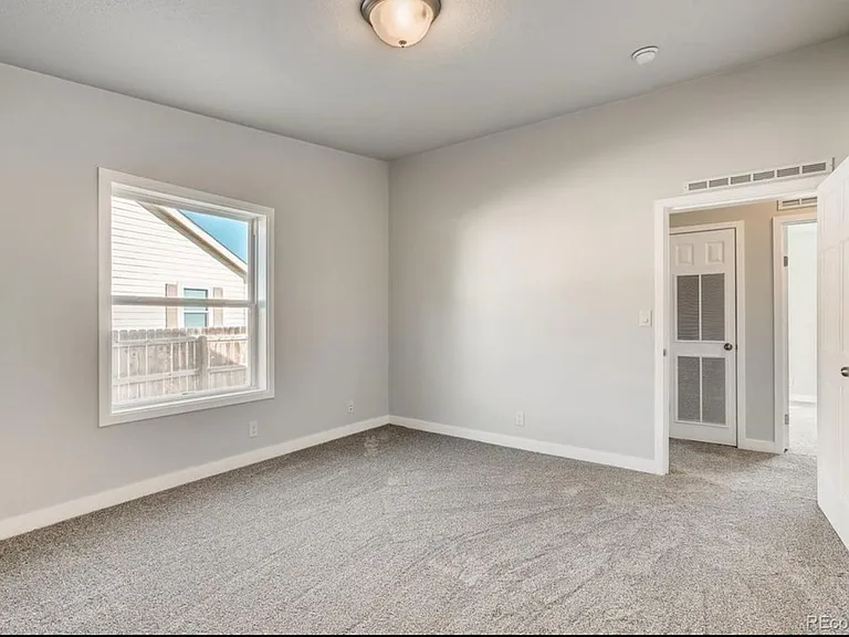 2503 Carriage Dr — Photo 17