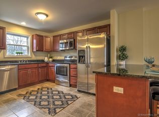 231 Main St APT C, Milford, CT 06460