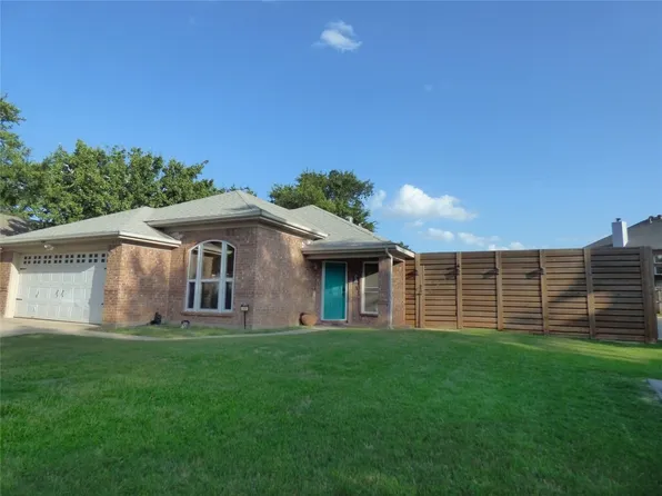 322 Georgian Oak Ct, Lake Dallas, TX 75065