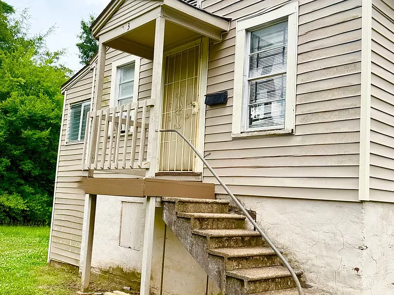 3553 W College St — Photo 1
