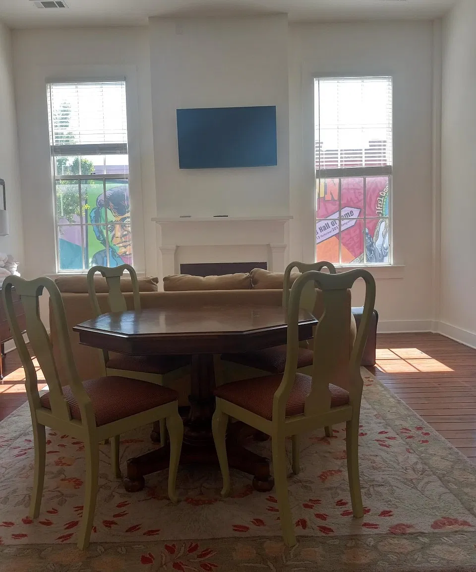 903 Broad St — Photo 4