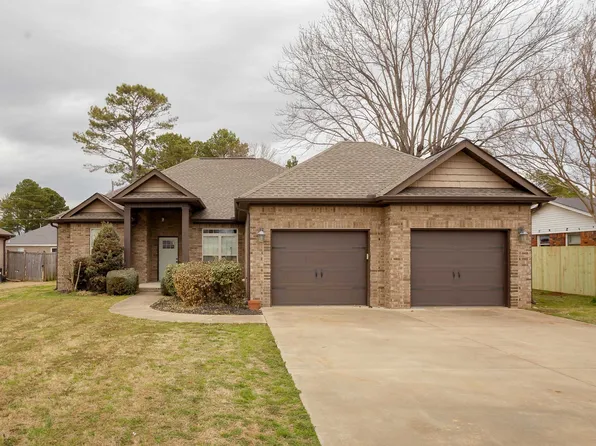 1009 Michigan Ave, Muscle Shoals, AL 35661