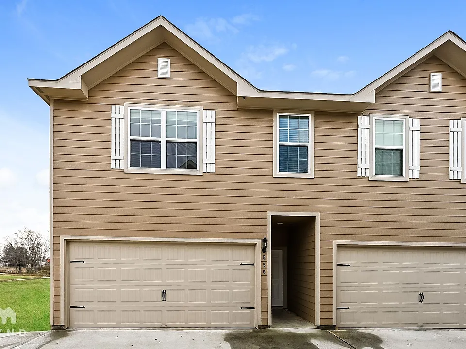 556 Solomon Ln