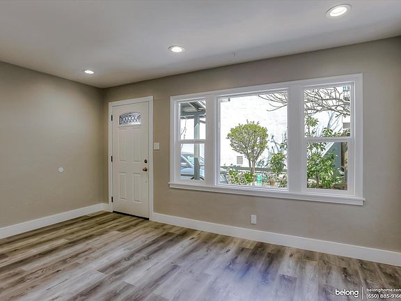 4th image of 49 Oak Ave #B