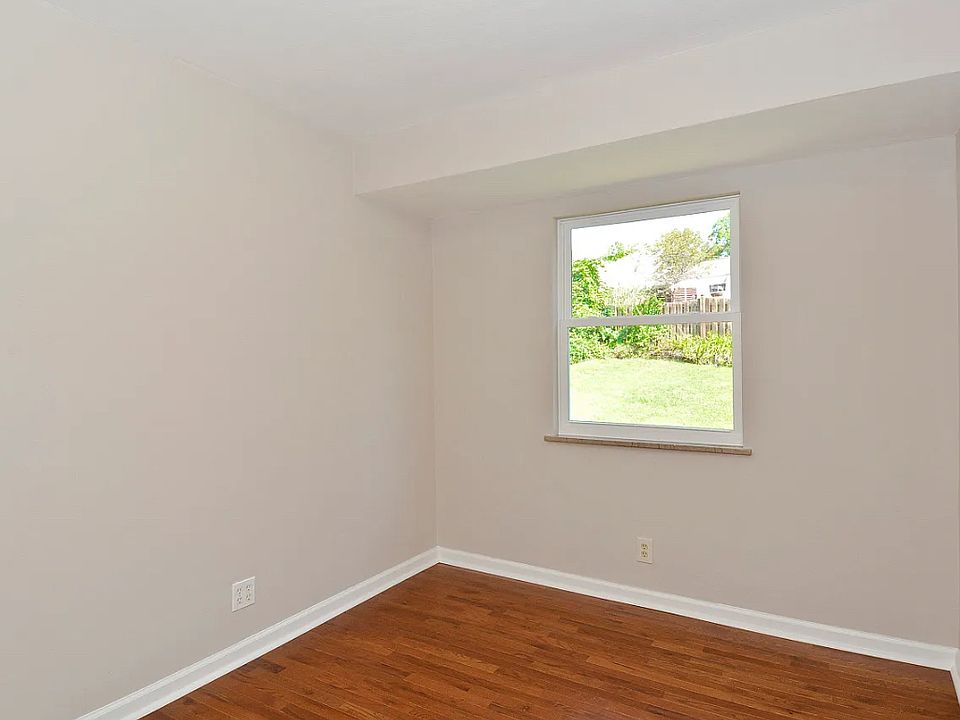 1st image of 10900 Shea Dr