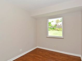 10900 Shea Dr, Saint Louis, MO 63123