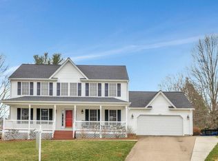 422 Ashleigh Rd, Purcellville, VA 20132