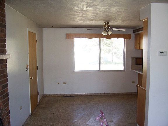 Dining area before remodel