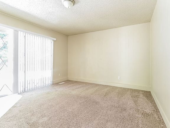 5th image of 2535 24th St SE