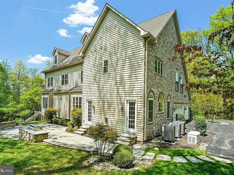 13551 Triadelphia Mill Rd — Photo 72