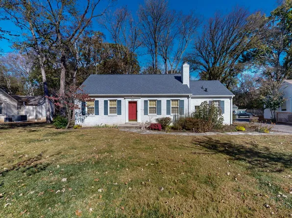 4010 Auburn Ln, Nashville, TN 37215