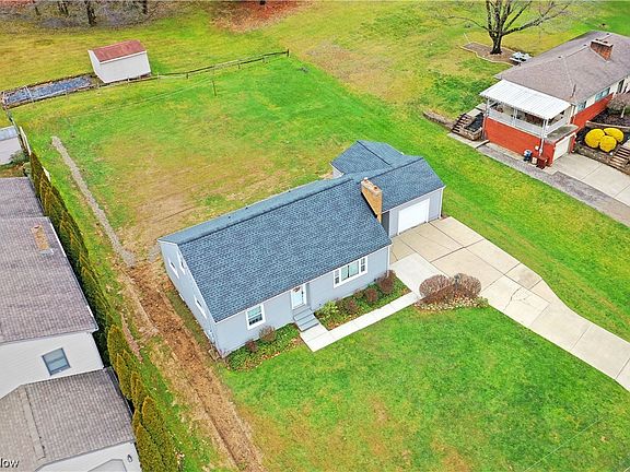 2nd image of 438 Golf Dr