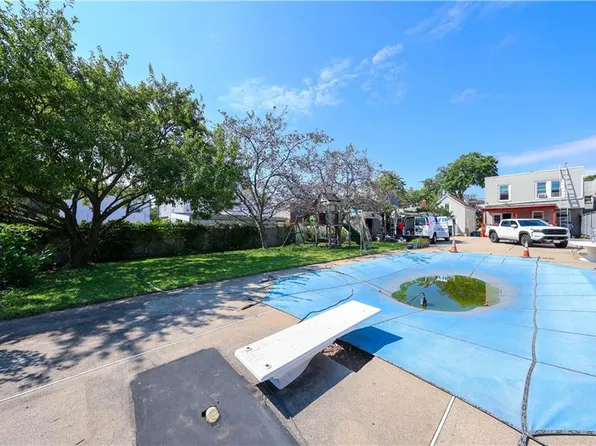 208 Saint Mary's Avenue image 27 of 47