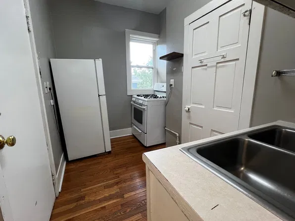 413 S 6th, 413 S 6th St #F, Watertown, WI 53094