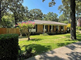 63 Kings River Rd, N Little Rock, AR 72116